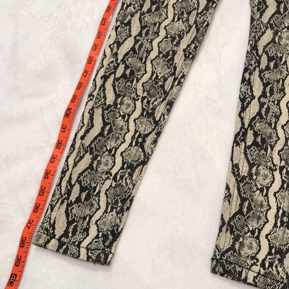 Wild Fable Snakeskin High Rise Skinny Jeans 2 - Picture 12 of 15